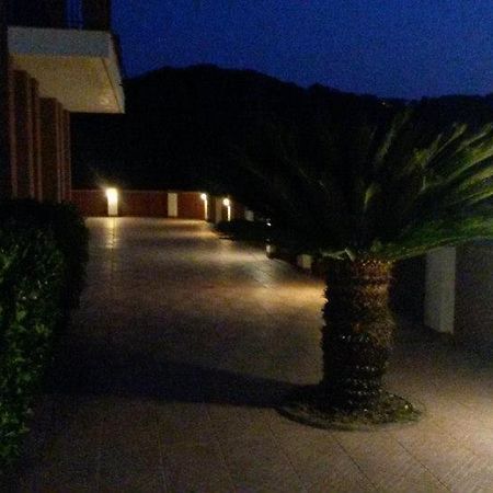 Villa Oreste ซาแลร์โน ภายนอก รูปภาพ
